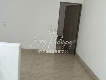 CASA EN RENTA, LOMBARDIA RESIDENCIAL; 3 REC. PRIVADA, 2 AUTOS, SIN MUEBLES.