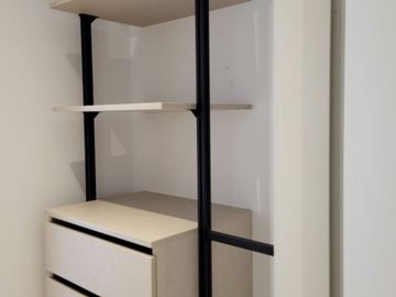 SE RENTA SUITE AMOBLADA FYBECA CUMBAYA US$680 MAS $50 CONDOMINIO