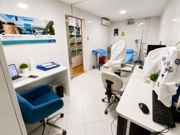 ¡ALQUILER DE LOCAL/OFICINA DÚPLEX EN LA MOLINA – FRENTE A MOLINA PLAZA!