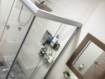 CASA EN RENTA MUY CUIDADA SIN AMUEBLAR EN PRIVADA CAPITAL SUR QUERETARO CERCA DE LOS PARQUES INDUSTRIALES DEL SUR