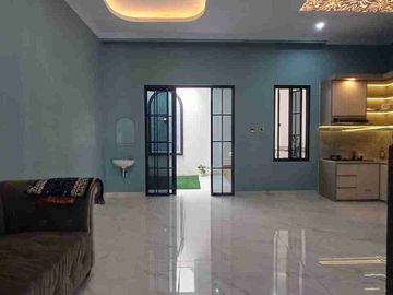 Rumah Bagus 2 Lantai American Classic Dalam Cluster LT 142 Di Jagakarsa Jakarta Selatan