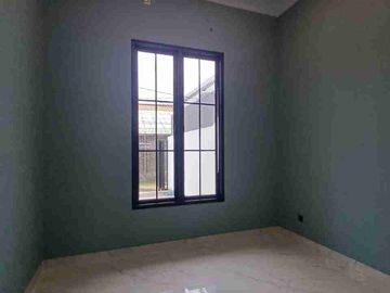 Rumah Bagus 2 Lantai American Classic Dalam Cluster LT 142 Di Jagakarsa Jakarta Selatan