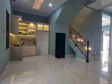 Rumah Bagus 2 Lantai American Classic Dalam Cluster LT 142 Di Jagakarsa Jakarta Selatan