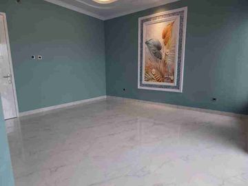 Rumah Bagus 2 Lantai American Classic Dalam Cluster LT 142 Di Jagakarsa Jakarta Selatan
