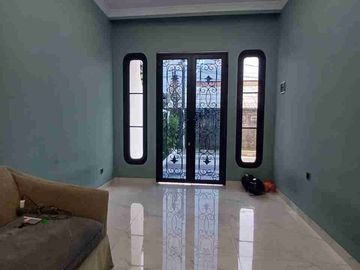 Rumah Bagus 2 Lantai American Classic Dalam Cluster LT 142 Di Jagakarsa Jakarta Selatan
