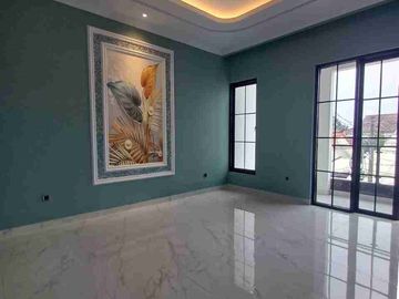 Rumah Bagus 2 Lantai American Classic Dalam Cluster LT 142 Di Jagakarsa Jakarta Selatan