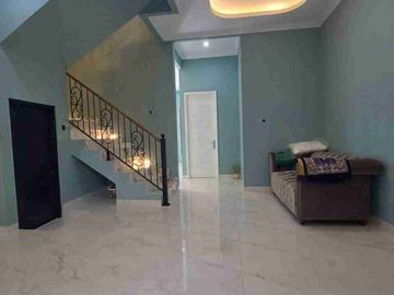Rumah Bagus 2 Lantai American Classic Dalam Cluster LT 142 Di Jagakarsa Jakarta Selatan