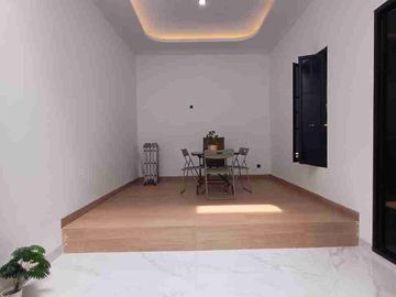 Rumah Bagus 2 Lantai American Classic Dalam Cluster LT 142 Di Jagakarsa Jakarta Selatan