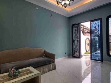 Rumah Bagus 2 Lantai American Classic Dalam Cluster LT 142 Di Jagakarsa Jakarta Selatan