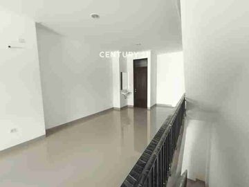 Ruko Baru Osaka PIK 2 – 3 Lantai + Rooftop, Lokasi Strategis Untuk Bisnis