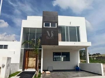 Casa en Renta Zen Life II | 3 Recámaras + Roof Garden | Seguridad 24/7