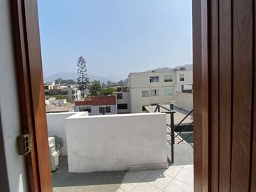 ALQUILO LOCAL COMERCIAL FRENTE A MOLINA PLAZA – 69 M² – LA MOLINA