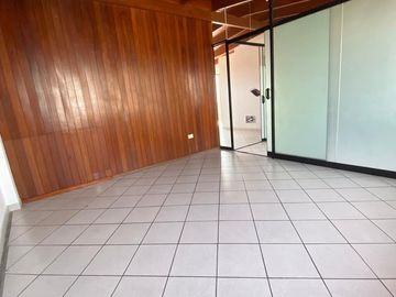 ALQUILO LOCAL COMERCIAL FRENTE A MOLINA PLAZA – 69 M² – LA MOLINA
