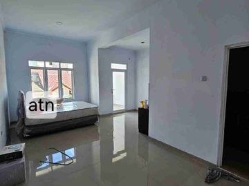 Di jual rumah cantik siap huni cluster favorite bebas banjir. Raffles Hills Cibubur.