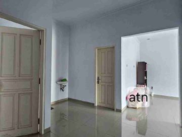 Di jual rumah cantik siap huni cluster favorite bebas banjir. Raffles Hills Cibubur.