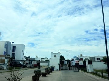 RENTA DE DEPARTAMENTO AMUEBLADO EN LOS HEROES DE LEON