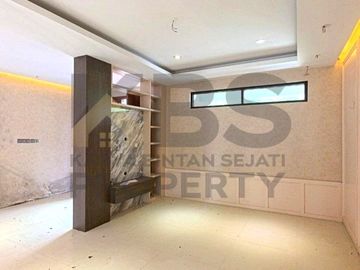 🏡 DIJUAL CEPAT Rumah Modern di Citraland Megah Type 470/200 - Batam ✨