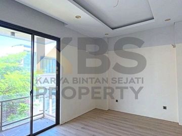 🏡 DIJUAL CEPAT Rumah Modern di Citraland Megah Type 470/200 - Batam ✨