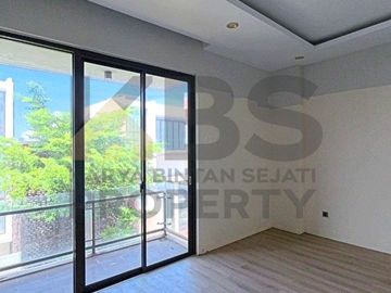 🏡 DIJUAL CEPAT Rumah Modern di Citraland Megah Type 470/200 - Batam ✨