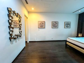 Spacious 95sqm Fully-Furnished 1BR for Sale at Trump Tower, Century City Makati