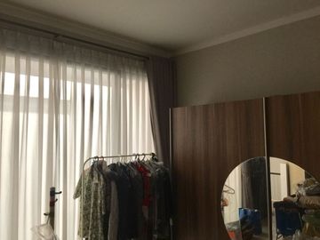 Hot Deal! Rumah Modern Bagus LT 204m² 4 KT Harga Nego, di Kebayoran Bintaro Sektor 7 Tangerang Selatan