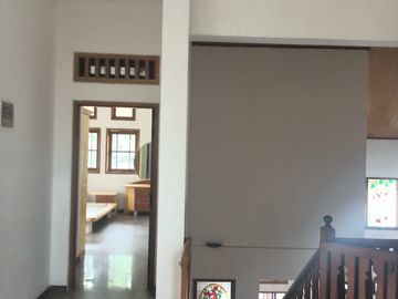 Dijual Rumah 2 Lantai Hadap Selatan & Timur LT 169m² 4 KT Harga Nego, di Japos Pondok Aren Tangerang Selatan