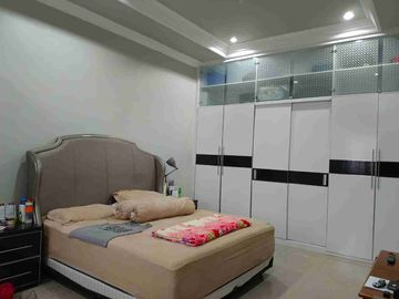 Dijual Rumah Cantik Siap Huni, Furnished, di cluster Harapan Indah Regency. Hunian Cluster Terdepan yg nyaman, aman dan asri di Kota Harapan Indah Bekasi.