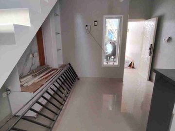 rumah mewah 2 lantai di SETIABUDI dekat stasiun LRT jakarta selatan
