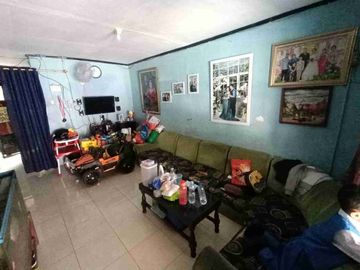 Rumah Murah Dalam Perum Padat Penduduk Dekat Kampus UNS