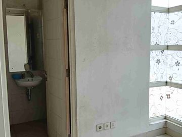 Di Jual Rumah Cantik 2 Lantai, Lokasi Strategis, Bebas Banjir, di Cluster Vasana, Harapan Indah, Bekasi