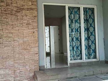 Di Jual Rumah Cantik 2 Lantai, Lokasi Strategis, Bebas Banjir, di Cluster Vasana, Harapan Indah, Bekasi