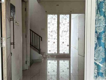 Di Jual Rumah Cantik 2 Lantai, Lokasi Strategis, Bebas Banjir, di Cluster Vasana, Harapan Indah, Bekasi