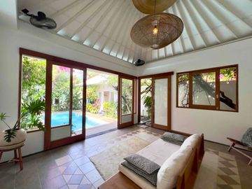 3 Bedrooms villa tropical style strategic Location just 10 mi to the becah location at Keroboakan area