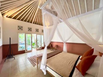 3 Bedrooms villa tropical style strategic Location just 10 mi to the becah location at Keroboakan area