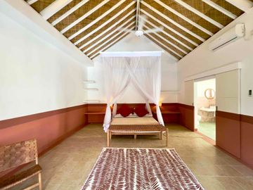 3 Bedrooms villa tropical style strategic Location just 10 mi to the becah location at Keroboakan area