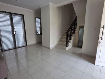 DI JUAL Super Murah RUMAH Cluster Lavender Gading Serpong