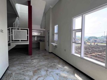 DIJUAL VILA 6 KAMAR TEMAS KOTA BATU