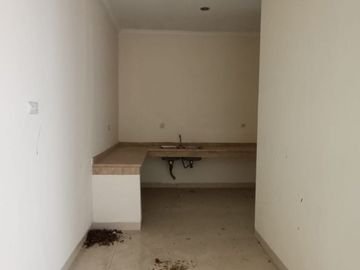 Rumah Besar Di Dekat Sekolah Immanuel Murah Meriah