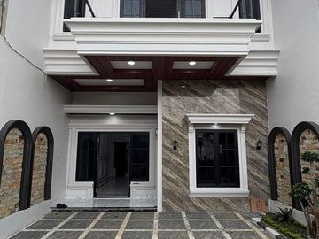 RUMAH MURAH GAYA AMERICAN STYLE DI CIPAYUNG DEPOK