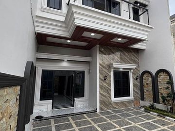 RUMAH MURAH GAYA AMERICAN STYLE DI CIPAYUNG DEPOK