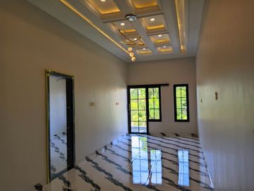 RUMAH MURAH GAYA AMERICAN STYLE DI CIPAYUNG DEPOK