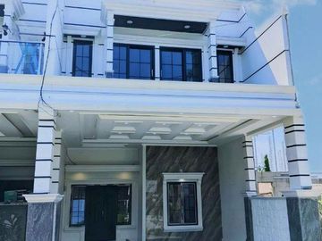 RUMAH MURAH GAYA AMERICAN STYLE DI CIPAYUNG DEPOK