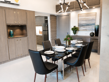 8 Forbestown Road Condominium 98sqm 2 Bedroom For Rent in BGC Fort Bonifacio