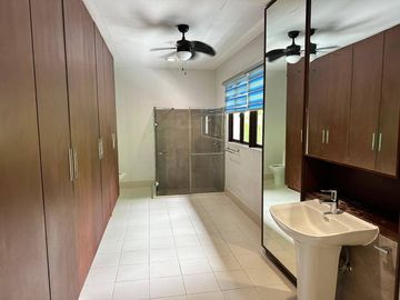 FOR LEASE: 5-Bedroom Single-Family House in Ayala Alabang Village, Muntinlupa City