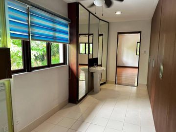 FOR LEASE: 5-Bedroom Single-Family House in Ayala Alabang Village, Muntinlupa City