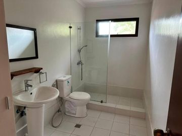 FOR LEASE: 5-Bedroom Single-Family House in Ayala Alabang Village, Muntinlupa City