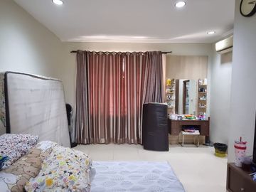 DIJUAL Rumah 2 Lantai dengan Posisi Hoek di Kawasan Hunian yang Sudah Matang dan Nyaman serta Strategis di Sunter Bisma, Jakarta Utara