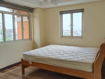 For Rent: 2 Bedroom 2BR Condo in Taguig City at McKinley Garden Villas