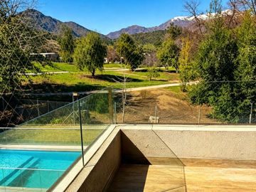 Exclusiva Casa Mediterránea En Arriendo En Valle Escondido