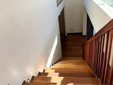 Exclusiva Casa Mediterránea En Arriendo En Valle Escondido